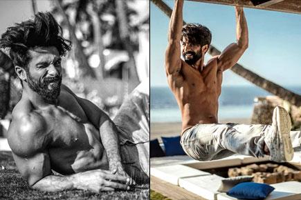 These shirtless photos of Shahid Kapoor will make you drool