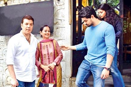 Aditya Pancholi and family's dinner outing in Bandra