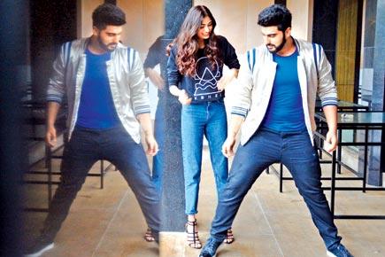 Arjun Kapoor tries to woo Athiya Shetty with suave moves, but fails!