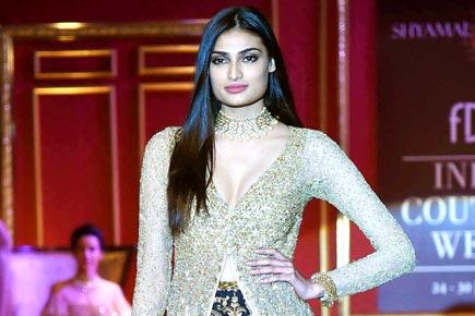 Athiya Shetty stuns in a shimmery outfit as she scorches the ramp
