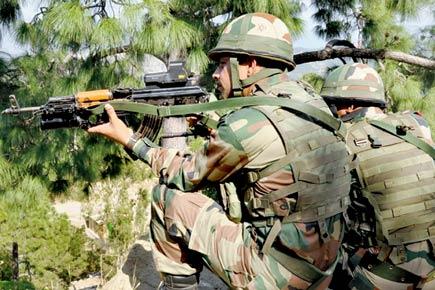 Pakistan violates LoC ceasefire in Poonch