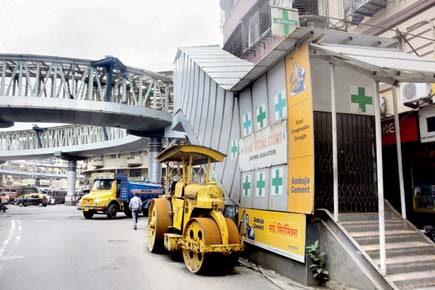 Residents want Nana Chowk skywalk removed over non-functioning escalators