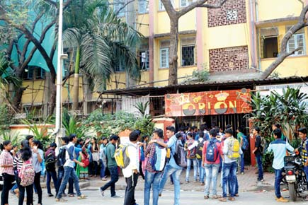 Mumbai: Wadala college gets notice for unfair Rs 1,100 capitation fee