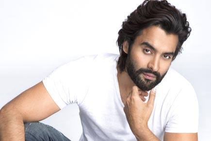 Jackky Bhagnani wants to create awareness through 'Carbon'