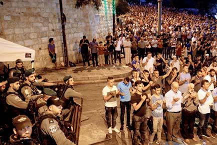 Israel removes metal detectors, but Palestinians reject new measures