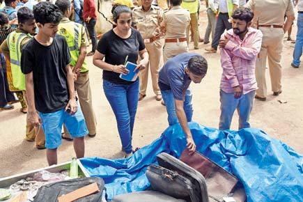 Mumbai: Teen who lost dad leads group in helping Ghatkopar victims