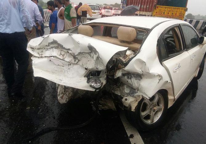 Mumbai Pune expressway accident