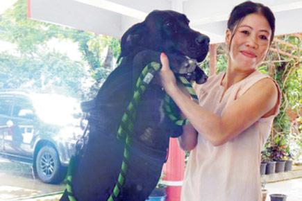 This photo of Mary Kom playing with her dog will drive away your Monday blues