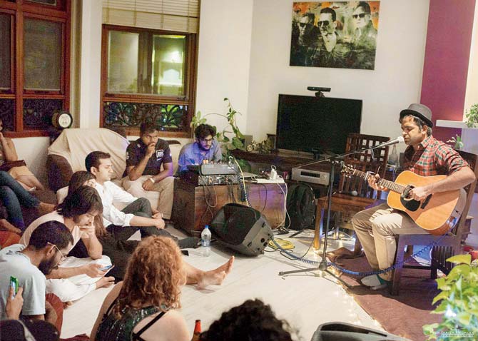 Mohit Mukhi at a House Concert. Pic courtesy/Benjie Thomas