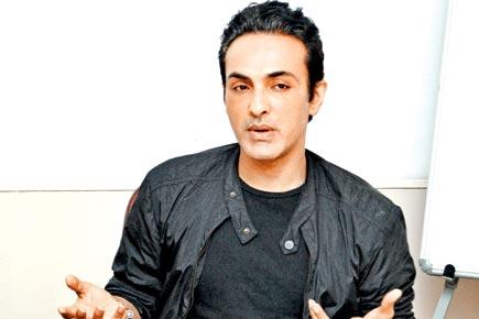 'Zubaan' director Mozez Singh begins work on his next project