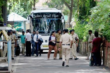 Mumbai: 20 women MPs visit Byculla jail after inmate's death