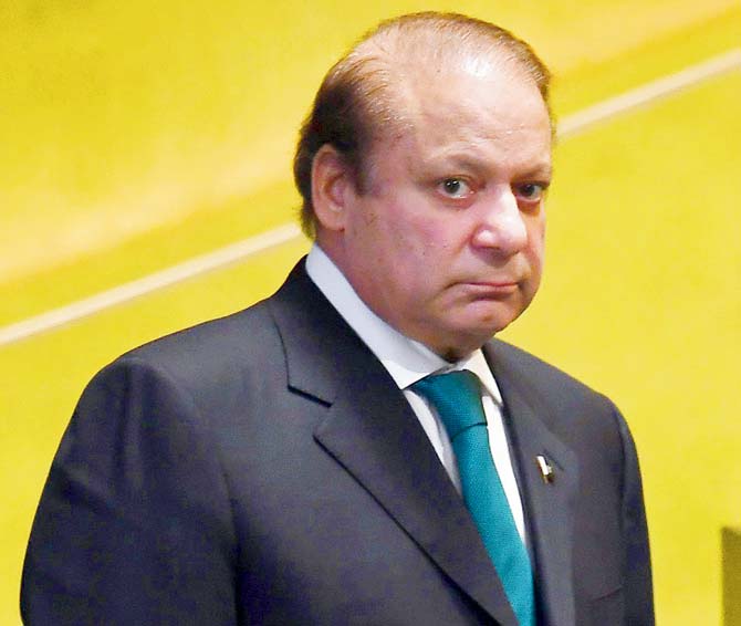 Arrest Warrent issued against former Pakistan PM Nawaz Sharif