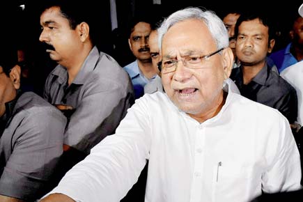 Nitish Kumar dumps RJD in favour of Modi government