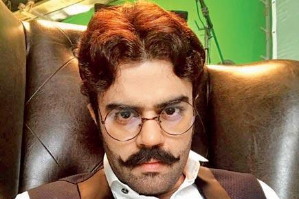 Maniesh Paul sports nerdy look for his quirky show 'Science of Stupid'
