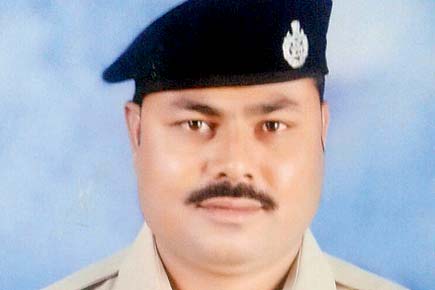 Mumbai Hero: This railway cop saved 3 lives in 6 months