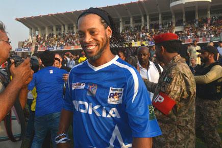 Thought Pakistan was all about cricket: Ronaldinho, Ryan Giggs