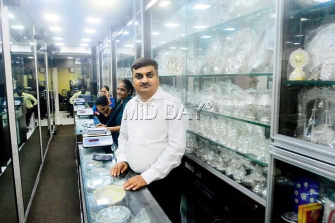 Rupesh Gandhi, owner of Pratap Brothers, at his shop in Zaveri Bazaar. Pic/Bipin Kokate