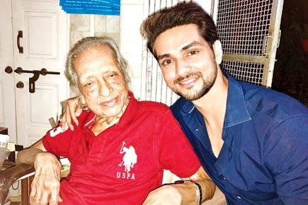 Shakti Arora is the grandson of this 95-year-old Bollywood actor