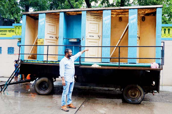 BMC has provided a mobile toilet in the locality. Pics/Rajesh Gupta