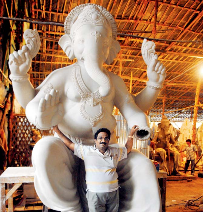 Vijay Khatu was known for his larger-than-life sculptures, which were often as tall as 20 feet. File pic