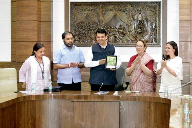 Chief Minister Devendra Fadnavis at the launch of the app