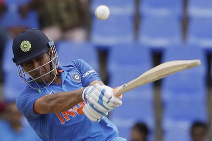 Dhoni's slowest ODI fifty by an Indian in 16 years leaves Twitterati divided
