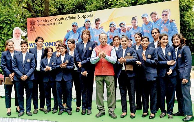 Union Sports Minister Vijay Goel with the Indian women