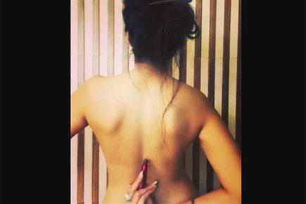 Kamya Punjabi's topless photo gets deleted, actress claims her account is hacked