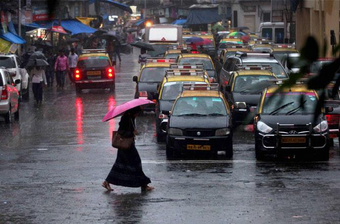 Mumbai Rains: Santacruz records 163 mm, Colaba registers 107mm of showers