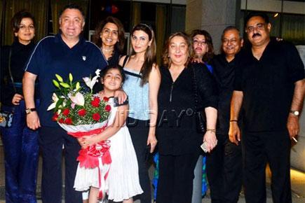 Neetu Kapoor celebrates birthday with granddaughter Samara and family