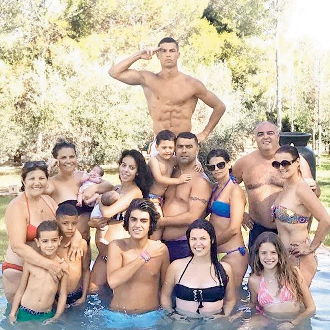 Ronaldo 2025 family photo