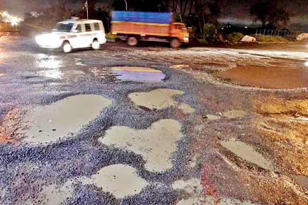 Mumbai: Lawyer fights for life in hospital after trying to avoid pothole