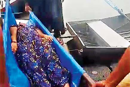 Mumbai: Alert guard saves woman after she jumps into Powai lake