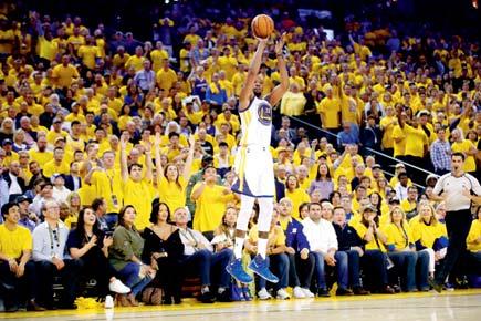 NBA Finals: Golden State Warriors dominate Cleveland Cavaliers 113-91