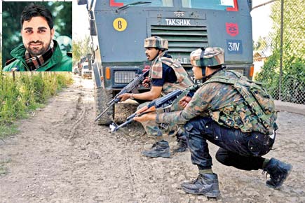 Kashmir: Terrorists ambush police party, kill six policemen