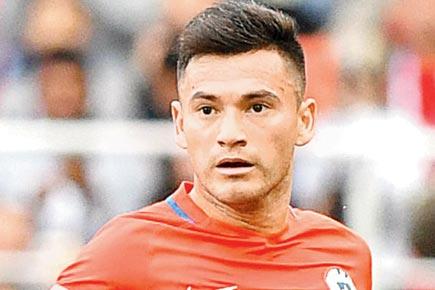 Confederations Cup: Chile sweat over Aranguiz's fitness ahead of semis