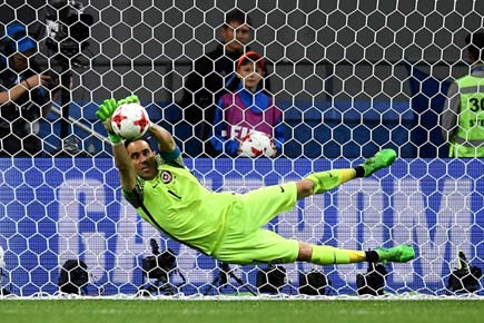 Confederations Cup: Bravo is a hero as Chile beat Portugal in penalty thriller