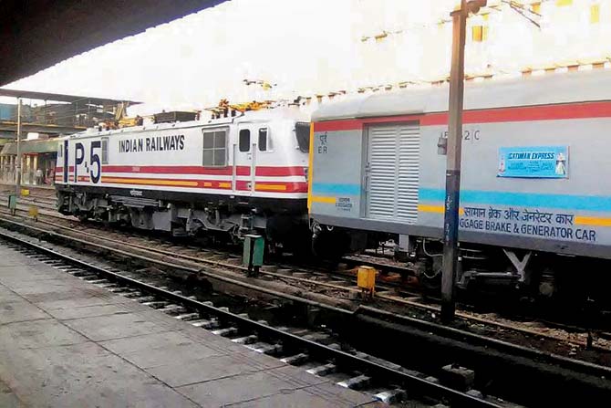 The Railways is planning to introduce Gatimaan Express-like high-speed trains between Delhi and Mumbai