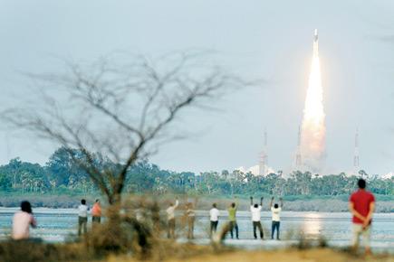 ISRO's launches its heaviest rocket GSLV MkIII-D1