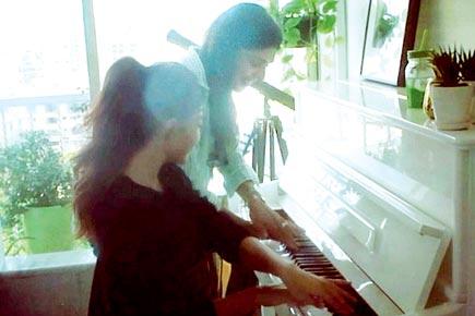 Jacqueline Fernandez takes piano classes, watch video