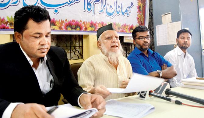 (From left) Advocate Shahid Ansari and Gulzar Azmi at the Jamiat office