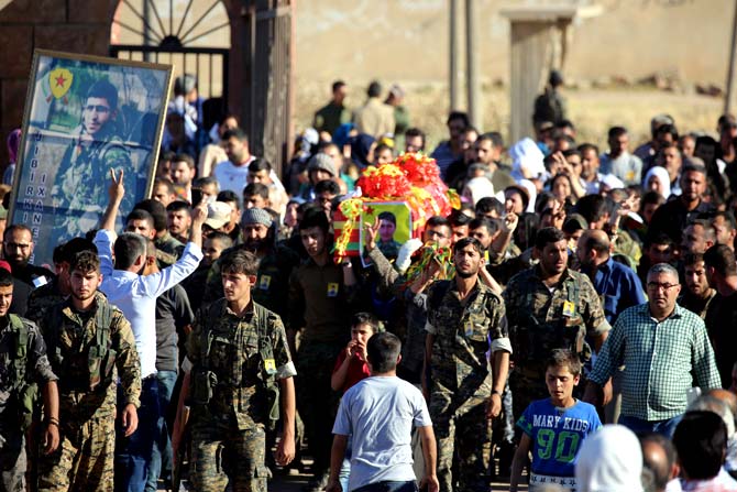 Fighters from the Kurdish People