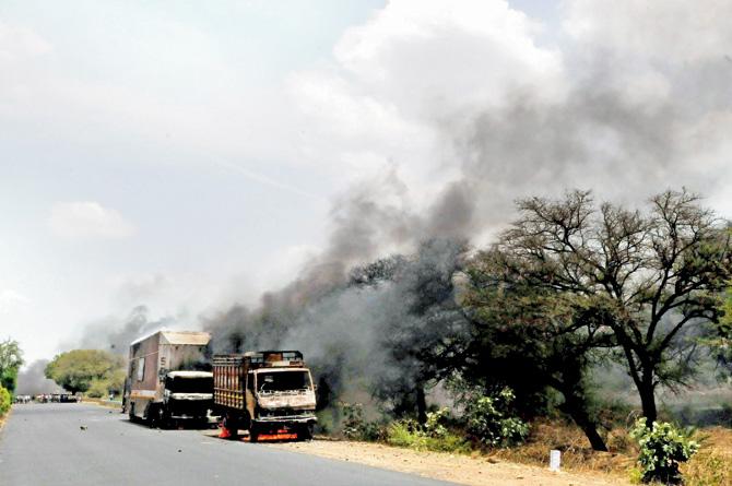 Trucks torched in Mandsaur district