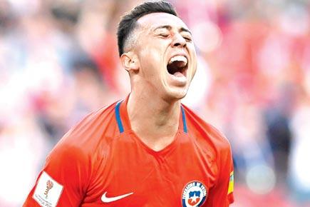 Confederations Cup: Chile hold Australia 1-1 to book semis clash with Portugal