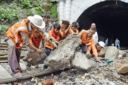 Thane's Parsik Hill rail tunnel marred by problems that risk safety of trains