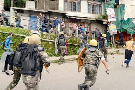 600 paramilitary troops rushed to Darjeeling