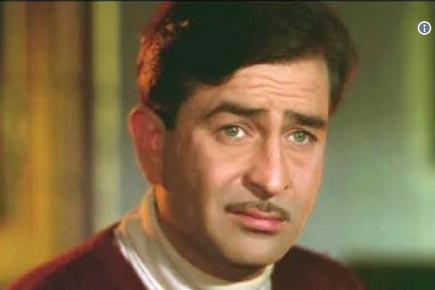Rishi Kapoor remembers father Raj Kapoor on 29th death anniversary