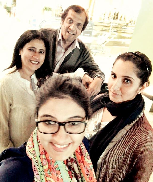Sania Mirza with father Imran,  mother Nasima and sister Anam. Pic/Mirza