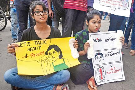 Mumbai: Schoolgirls to get sanitary napkin packs at Rs 5 each