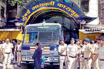 1993 Mumbai serial blasts: A family affair unfolds outside the courtroom